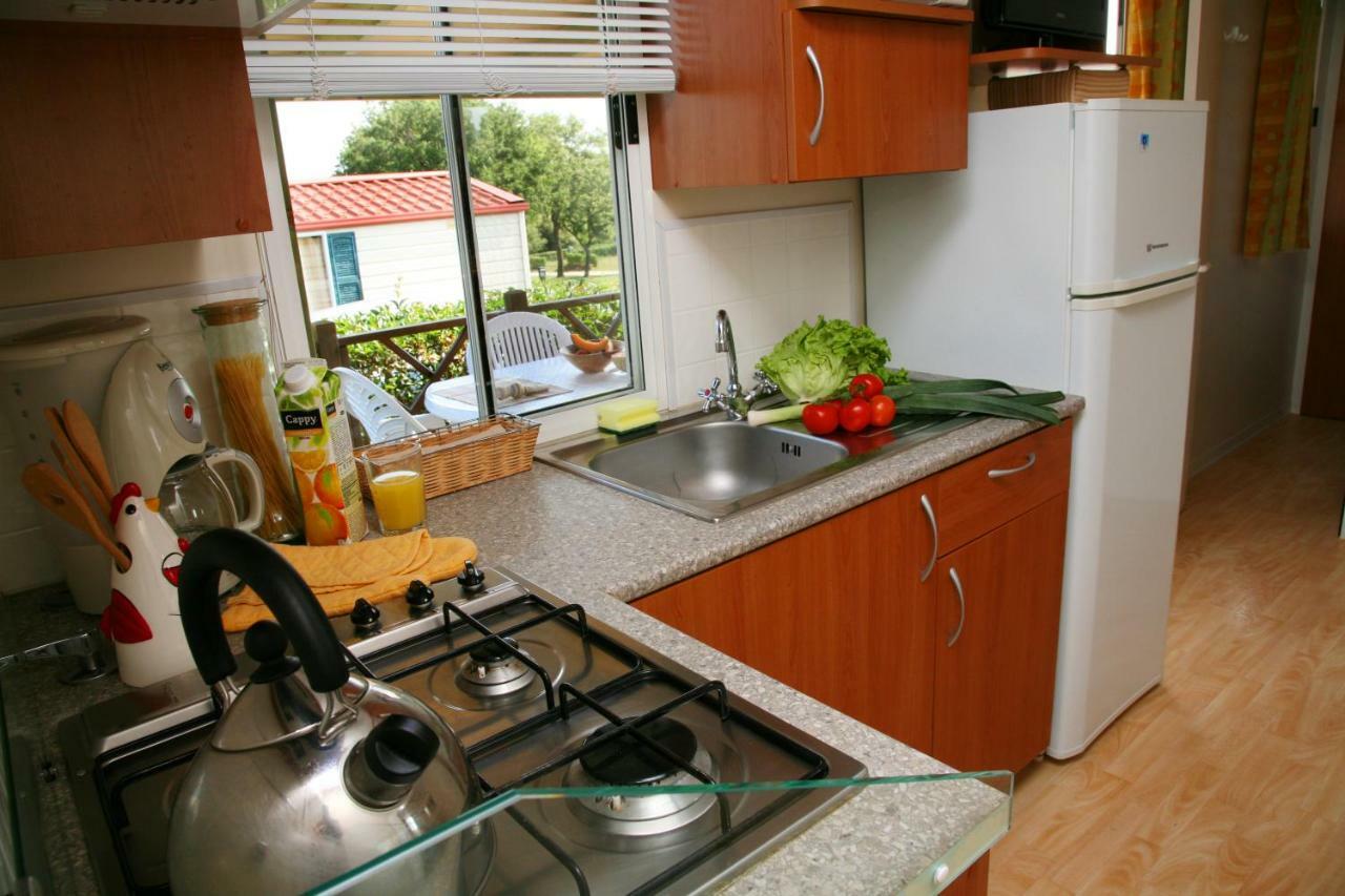 Mobile Homes Comfort Capri Bijela Uvala Mugeba Dış mekan fotoğraf